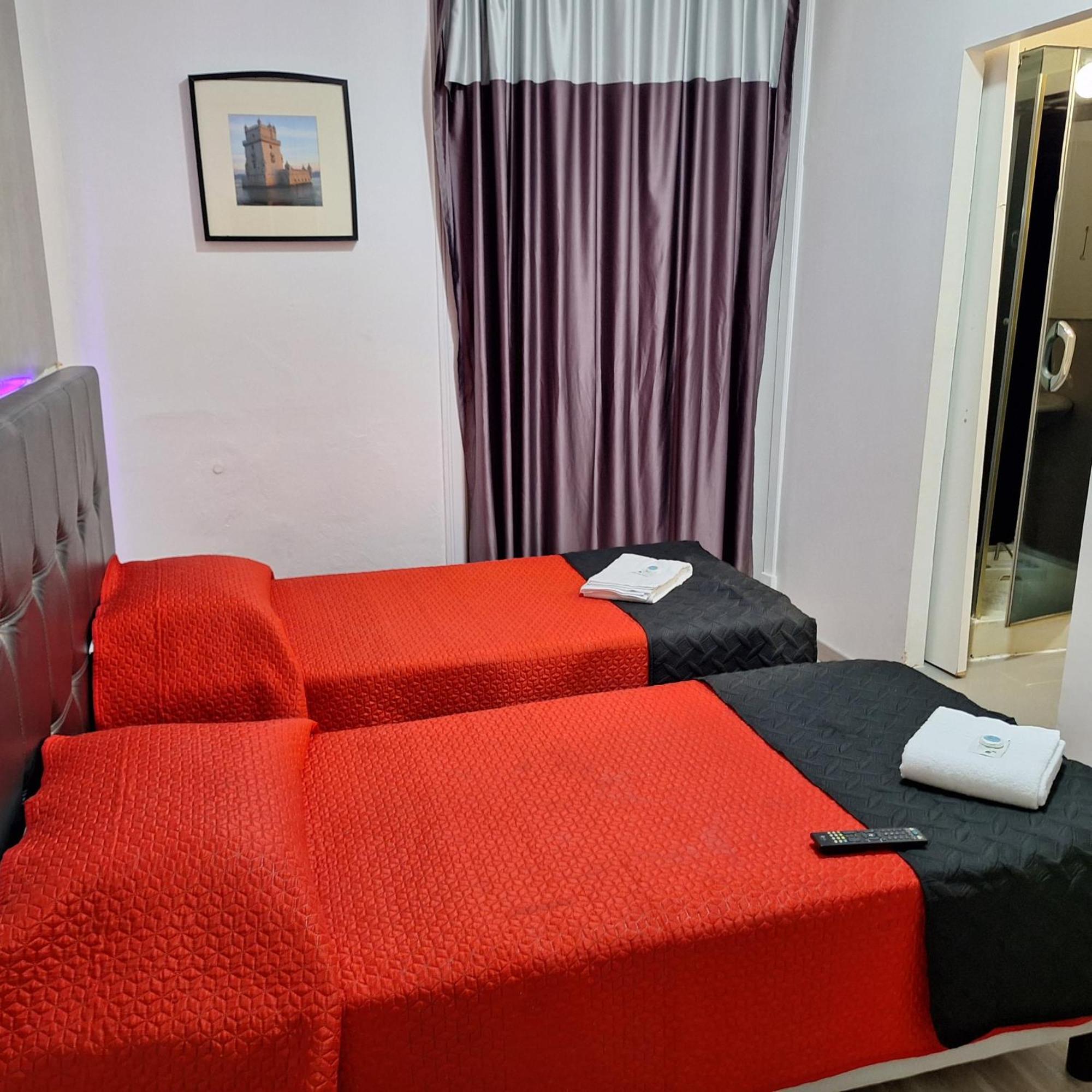 Hostal Africa Do Sul - Lisbon — Photos 1