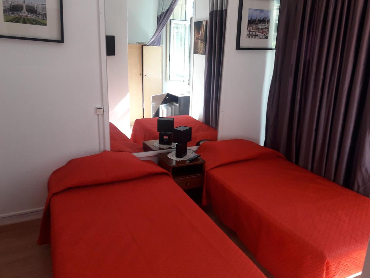 Hostal Africa Do Sul - Lisbon — Photos 3
